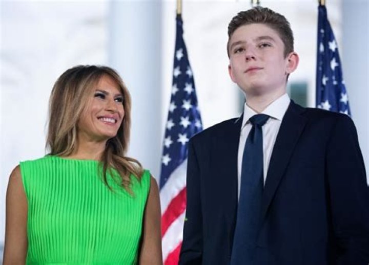 Melania Trump revela que Barron , su hijo con Donald Trump, tuvo COVID19