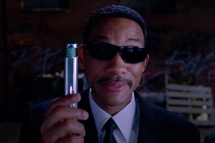 Men in Black 3 Memory Eraser Teaser Trailer