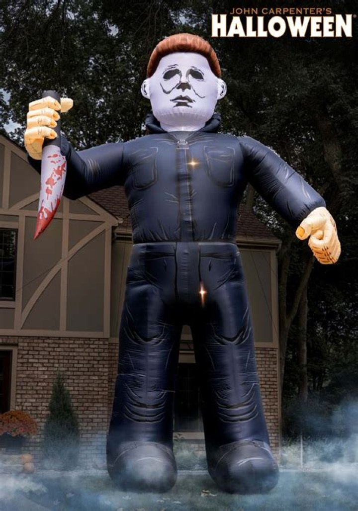 Michael claws Mikey in Halloween 5