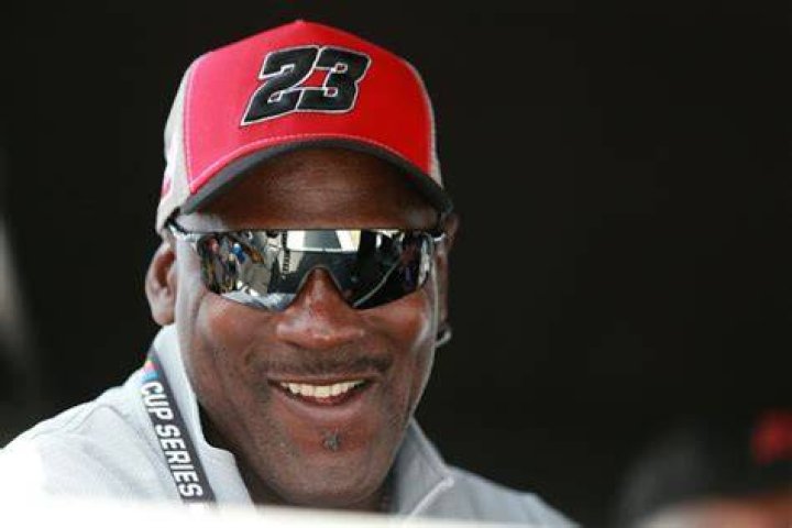 Michael Jordan Once Sported a Hitler Moustache and Helped an Innerwear Company
Earn Bucketloads of Money