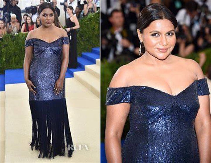 Mindy Kaling in Prabal Gurung