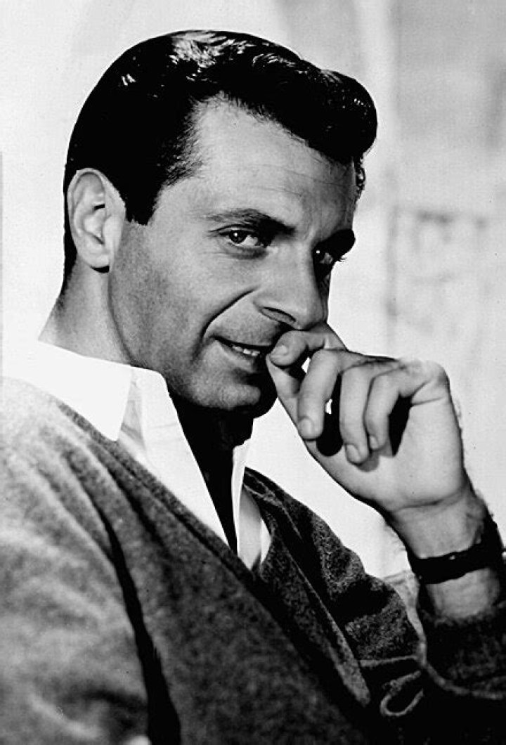 Mort Sahl, giant of political comedy who emerged from S.F. clubs, dead
