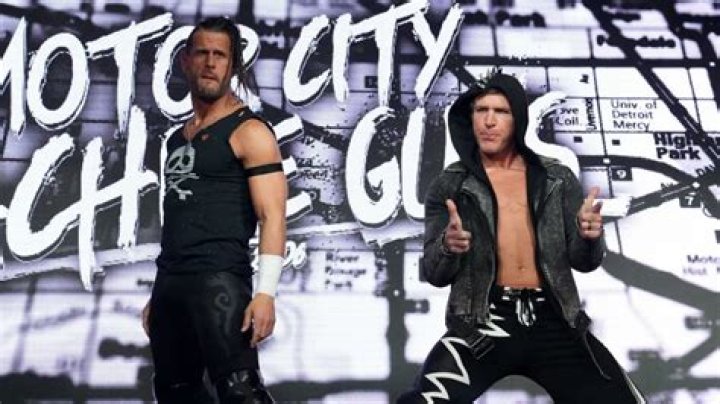 Motor City Machine Guns Vs Beer Money