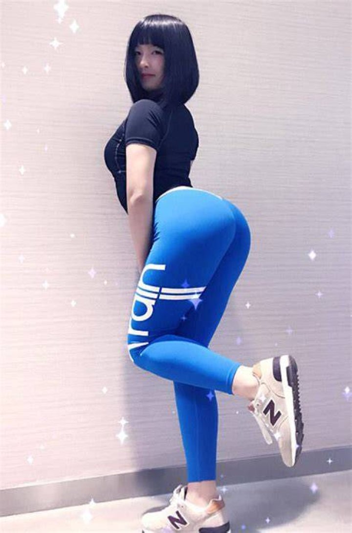 Ms Qing spends many hours in the gym every week in order to keep her body fit. Photo / Gao Qing