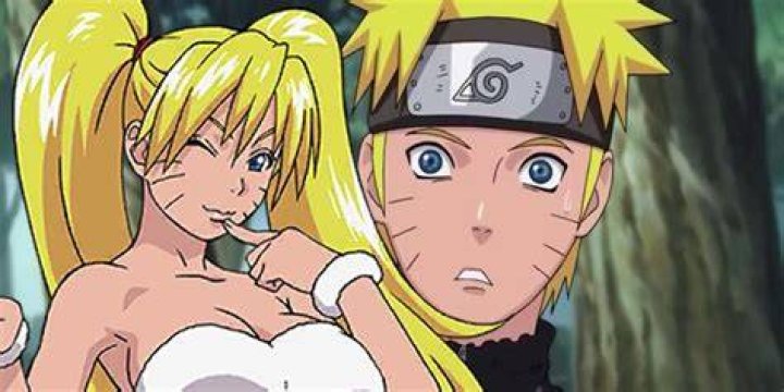 Naruto transforms into a girl in Naruto anime