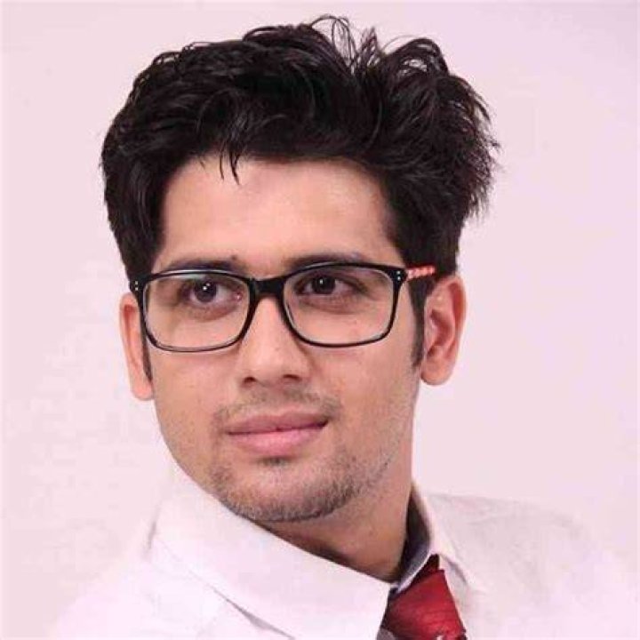 Neeraj Goswami Net Worth, Age, Height, Affairs, Bio and More