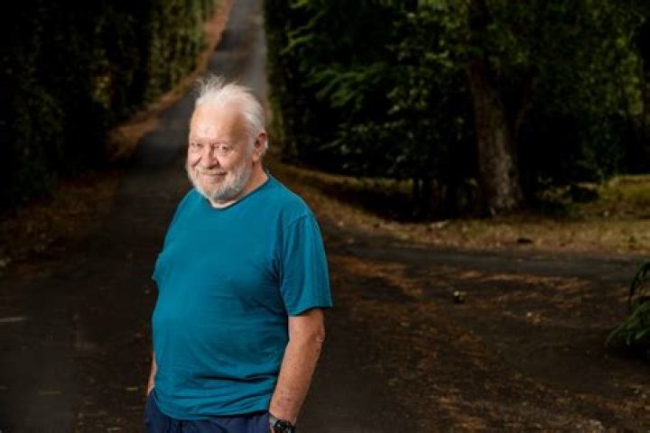 New Year Honours 2024: Acting great Sir Ian Mune made knight companion of New Zealand Order of Merit