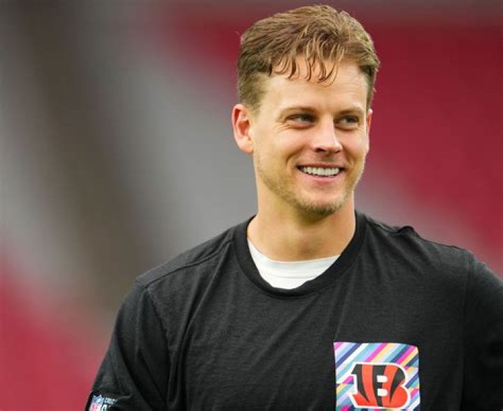NFL’s Rising Star Joe Burrow Gives a Pro Lesson in Gripping the Football To
Perfection: “Always on second lace”