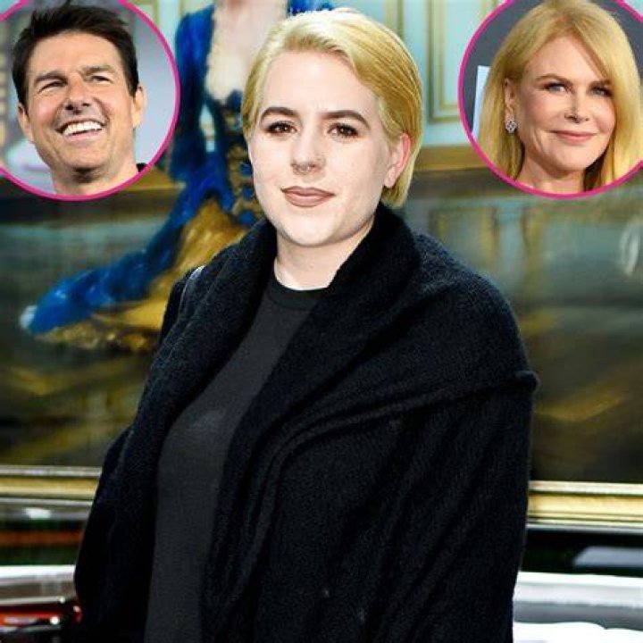 Nicole Kidman & Tom Cruise's Daughter Bella Ends Summer With Rare Pic