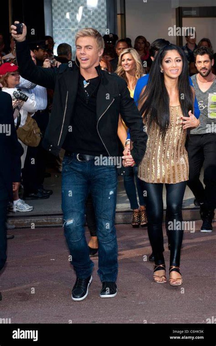 Nicole Scherzinger, Derek Hough win 'Dancing With the Stars' title