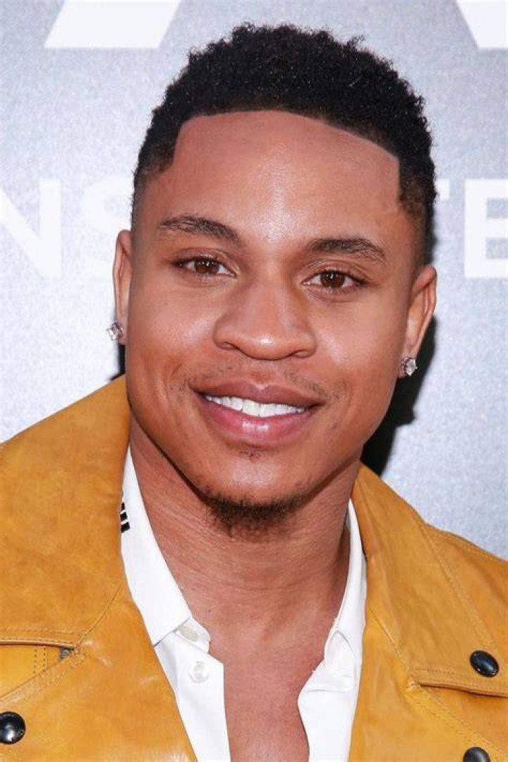 Nigerian-American Actor Rotimi Gives Grand Tour of Palatial Mansion Where He's Hosting Family, Friends Nigerian-American Actor Rotimi Gives Grand Tour of Palatial Mansion Where He's Hosting Family, Friends