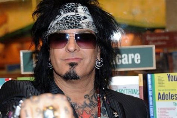 Nikki Sixx Thanks Fans for Support After Mother&rsquo;s Death