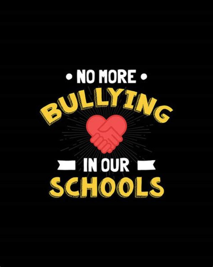 No more bullying School crowns samesex couple queens