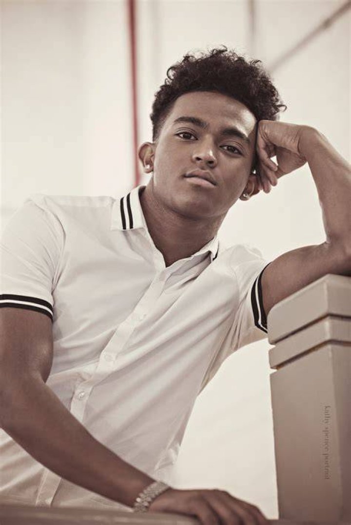 Noah Zulfikar: Rising Star In The Indonesian Entertainment Scene