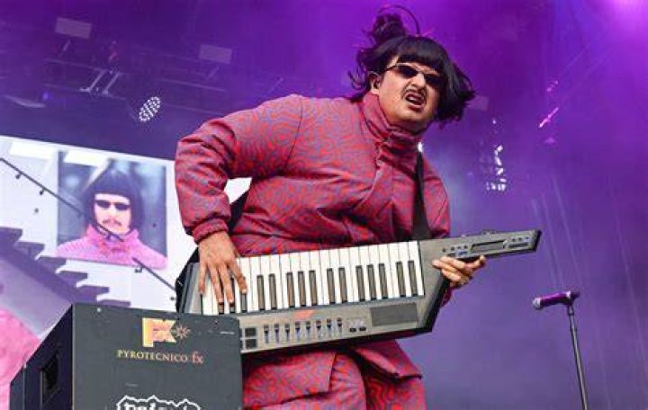 Oliver Tree - Age, Bio, Birthday, Family, Net Worth