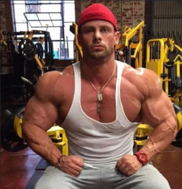 “Only Disrespectful Person… Is You”: Fitness Icon Joey Swoll Slams Former D1
Runner Behaving Rudely in the Gym