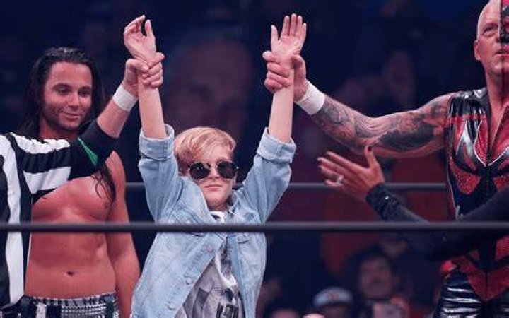 Orange Cassidy Fan Cody Rhodes