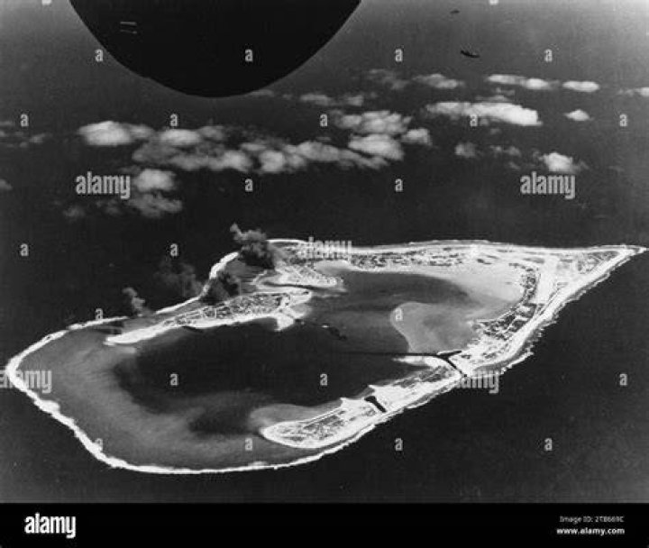 Paradis Island being bombed