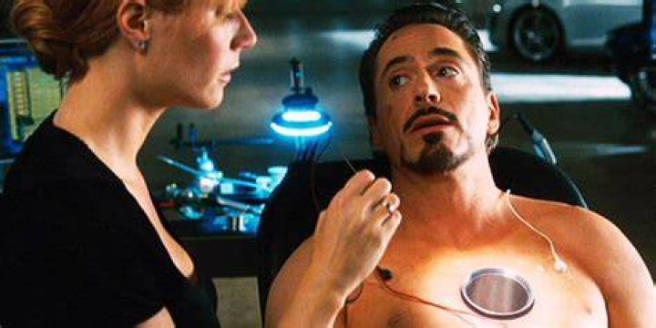 Pepper Potts Replacing Arc Reactor