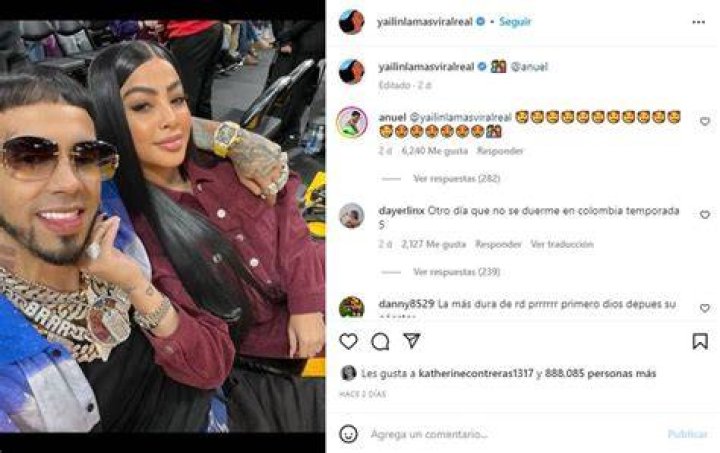 Photo Anuel A.A. and Yaylin La Mas Viral greet Cattleya. He was at