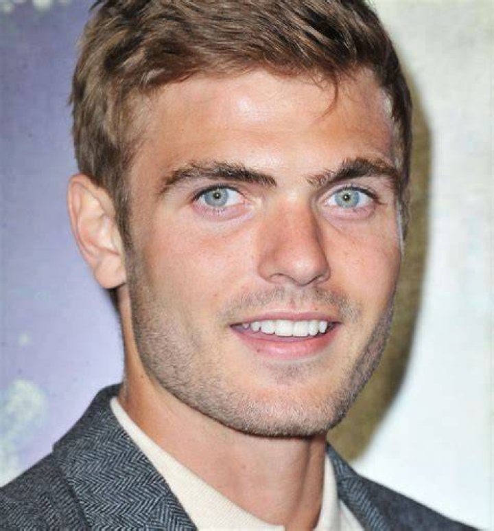 Photo de Alex Roe Photo Alex Roe Photo 40 sur 65 AlloCin&eacute;