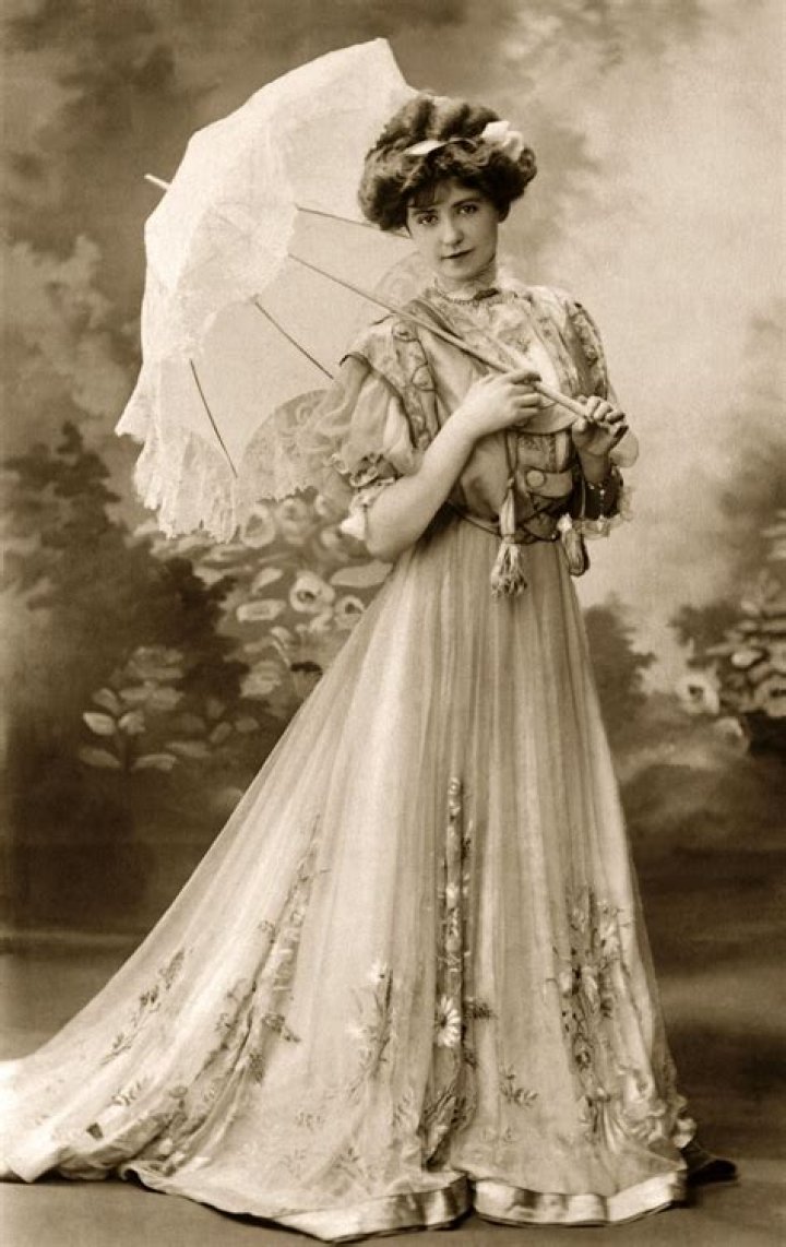 Photograph, Vintage clothing, Standing, Dress, Snapshot, Fashion, Retro style, Gown, Photography, Headgear, Photograph, Vintage clothing, Standing, Dress, Snapshot, Fashion, Retro style, Gown, Photography, Headgear,
