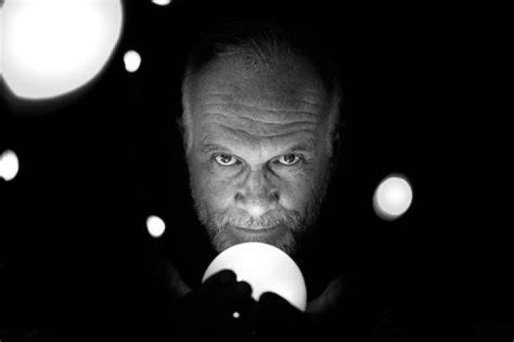 Photograph, White, Style, Monochrome, Monochrome photography, Black-and-white, Sculpture, Photography, Portrait, Costume, 