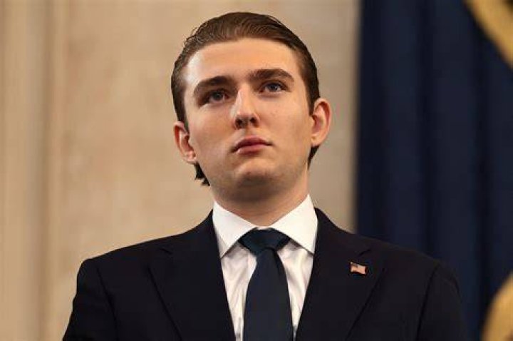PICS Barron Trump, 16, towers over his mother Melania Trump and
