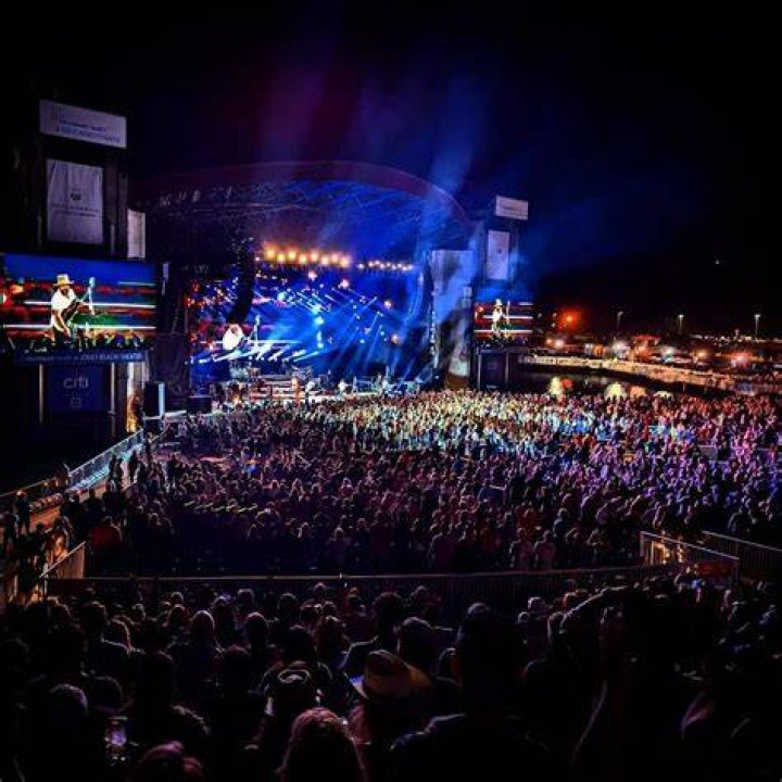PICTURES Ruger&rsquo;s Concert Gets Massive Turn Up Despite Cancellation