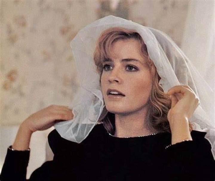 Pin on Elisabeth Shue