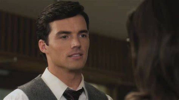 Pretty Little Liars Ezra and Aria