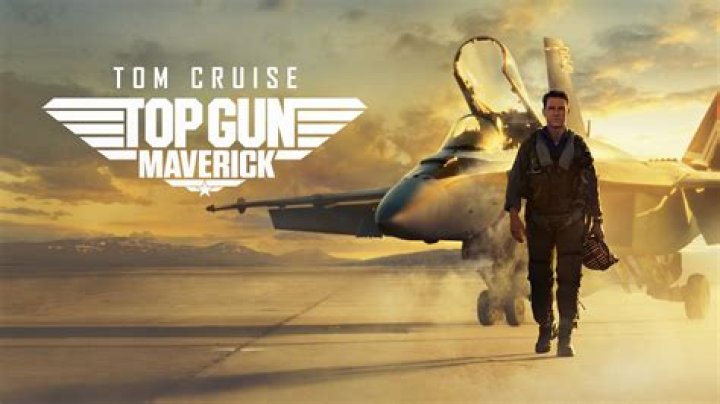 preview for Top Gun Maverick trailer (Paramount Pictures)