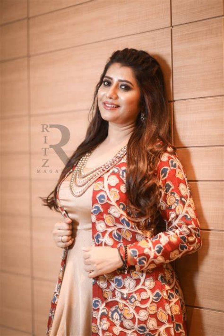 Priyanka Deshpande Pic
