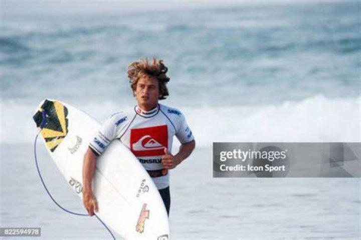 pro surfer chris ward surfing in western australia and hawaii. 2K