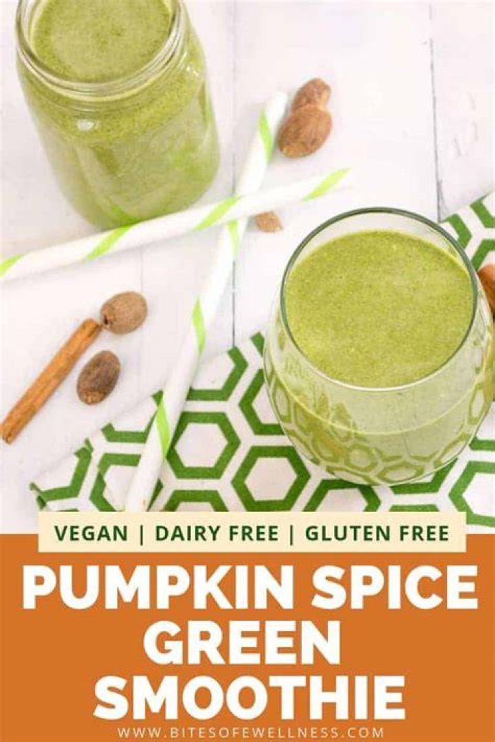 pumpkin spice green smoothie