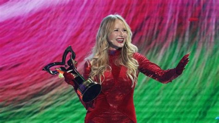 Queen Of Hearts Explains How She Pulled Off Singing French