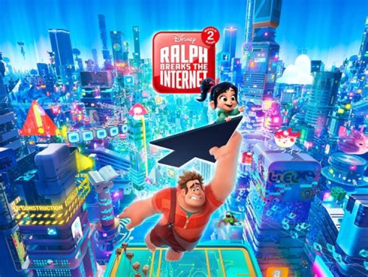 Ralph Breaks the Internet's Disney Princesses Vanellope in a room with other Princesses