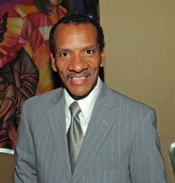 Ralph Carter height
