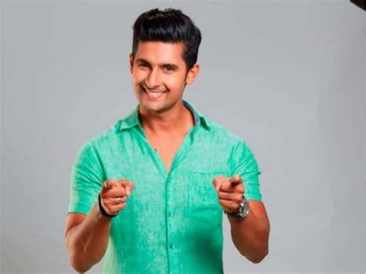 Ravi Dubey Pic