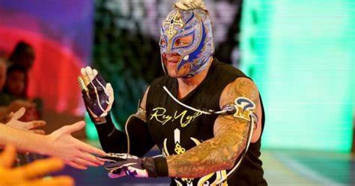 Rey Mysterio's 5 Best Matches In WWE (& His 5 Best In WCW)