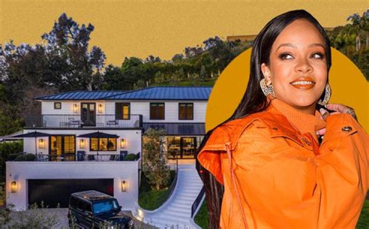 Rihanna bought her Beverly Hills mansion in 2020 at KSh 1.4 billion. Rihanna bought her Beverly Hills mansion in 2020 at KSh 1.4 billion.