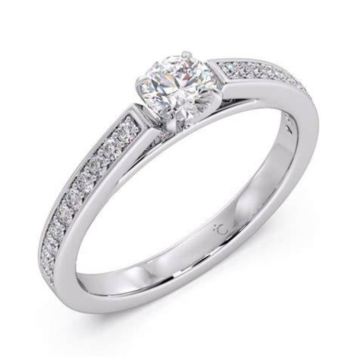 Ring, Engagement ring, Jewellery, Platinum, Fashion accessory, Pre-engagement ring, Diamond, Gemstone, Wedding ring, Body jewelry, 