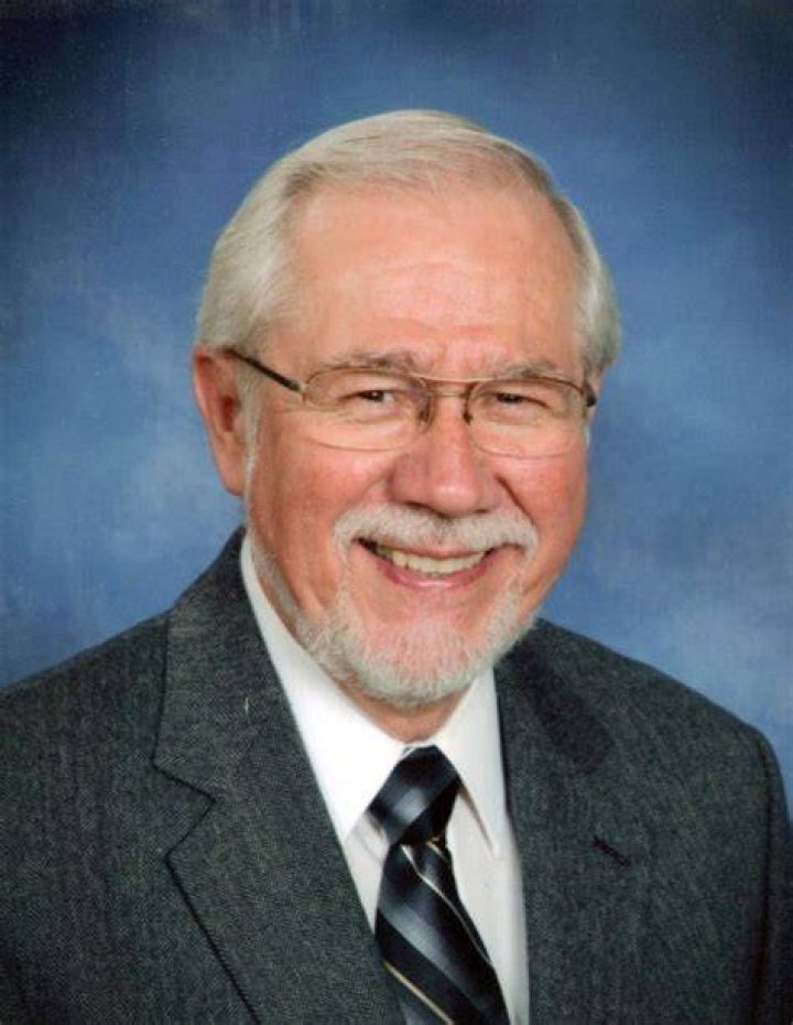 Robert Coyle Obituary: passed away at age 82, Aberdeen South Dakota community mourns the death of Robert Coyle