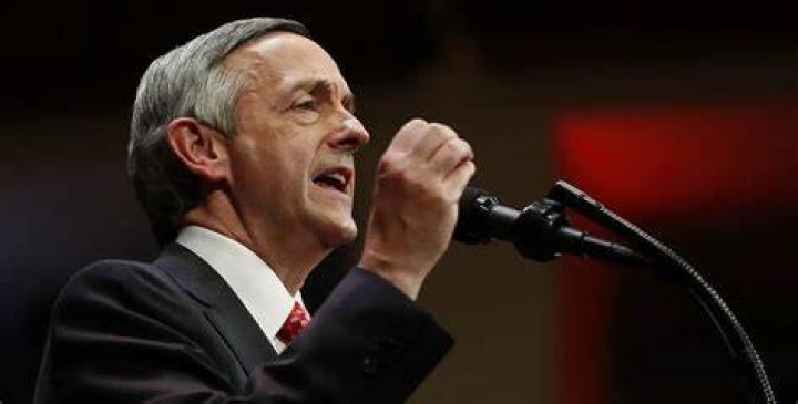 Robert Jeffress net worth, Wife, Age, Bio-Wiki, Weight, Kids