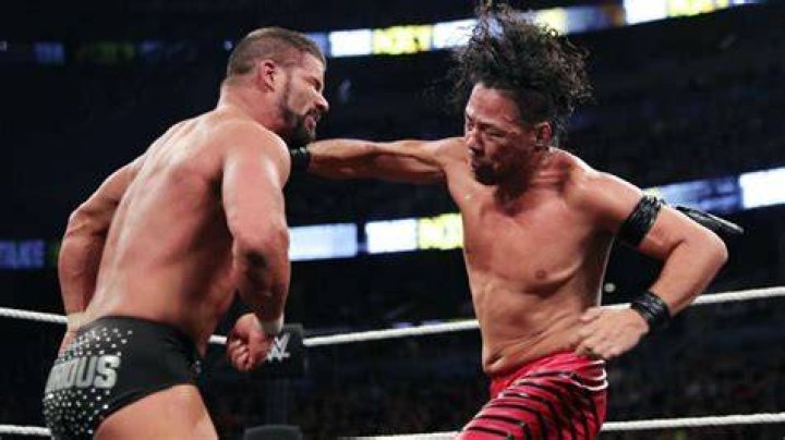 Roode & Nakamura Danced With A Chicken After SmackDown Live [PHOTOS]