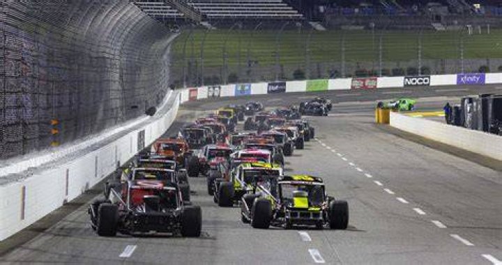 Ryan Preece Secures Wheelen Modified Tour’s Martinsville Crown as Ron Silk Takes
Home Championship Title