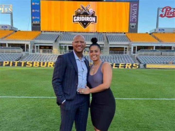 Ryan Shazier Wife Michelle Rodriguez Is Mom Of Two