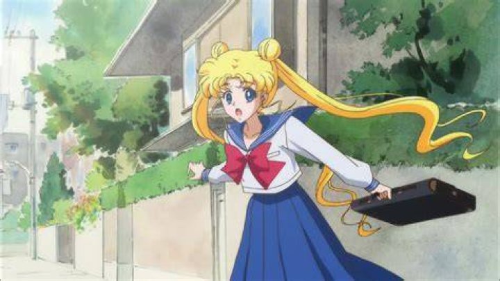 Sailor Moon Crystal - Usagi sneaking up on Makoto