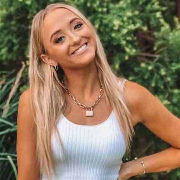 Sam Rybka: TikToker, Age, Height, Boyfriend, Net Worth
