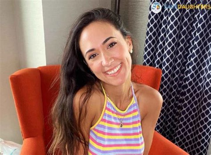 Sarah Illustrates Age, Biography, Pregnant, Parents, Husband